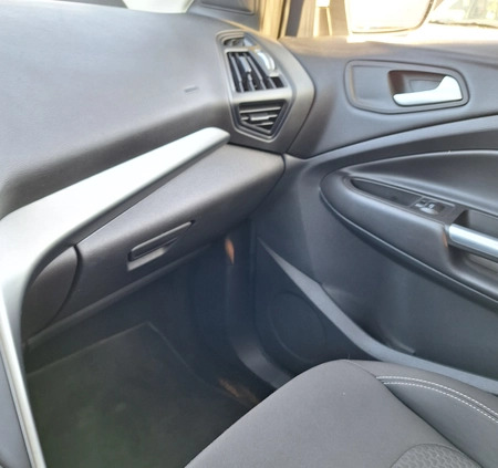 Ford Kuga cena 68900 przebieg: 122500, rok produkcji 2018 z Pabianice małe 562